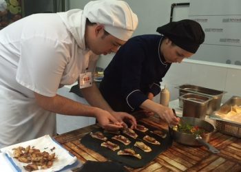 Platos europeos con productos gallegos, en A Guarda