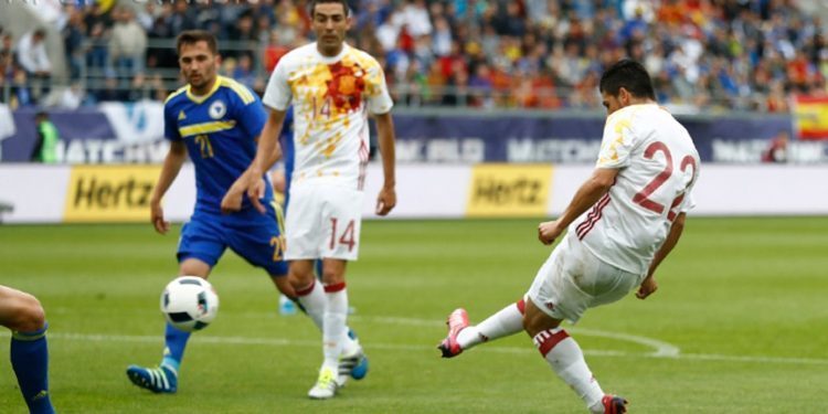 Nolito se reivindica ante Del Bosque con un doblete de ensueño