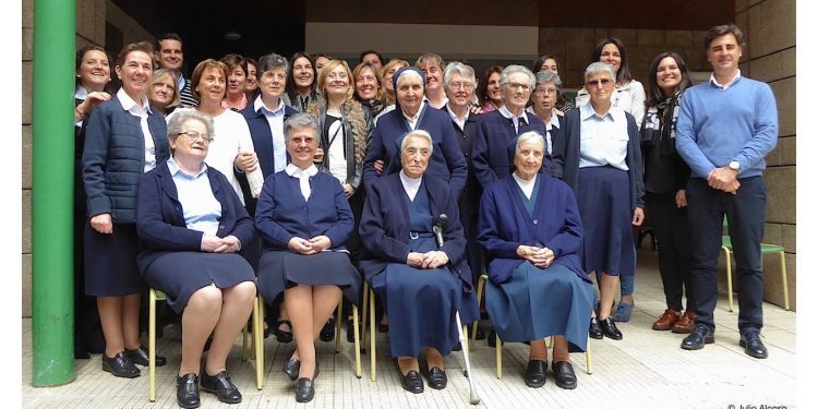 Homenaje en el Niño Jesús de Praga