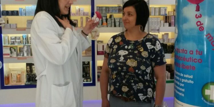 Enfermeiras do Cunqueiro informan sobre a asma e o uso de inhaladores