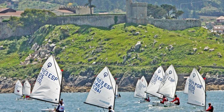 Unos 60 niños se disputarán en Baiona  el Campeonato Baitra de vela infantil