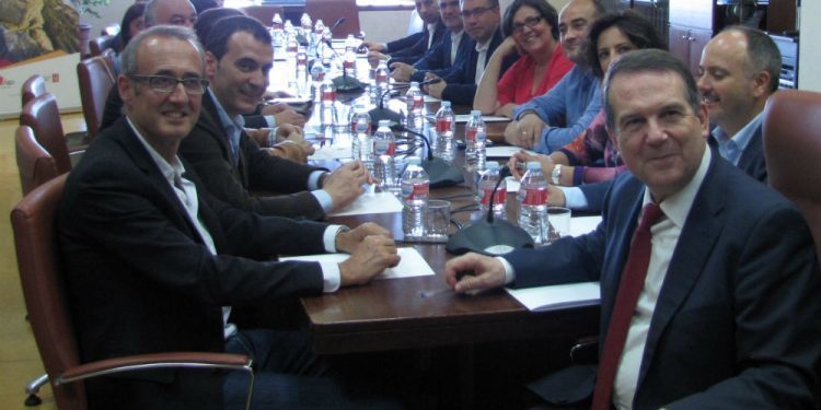 Vigo aprueba el plan de transporte metropolitano y da luz verde al Área