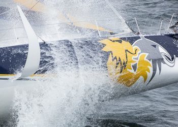 El velero “Edmon de Rotschil” se dirige al puerto de Vigo por avería