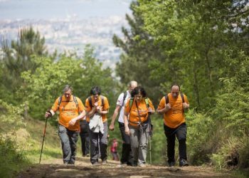 Un millar de personas recorre los montes de Vigo