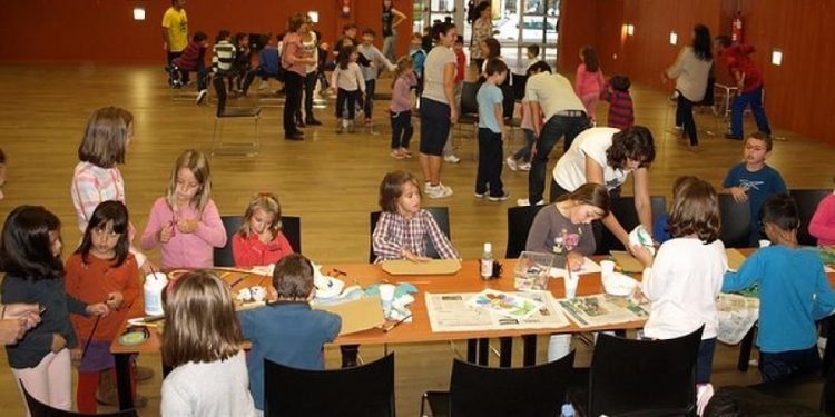 Nigrán amplia o contrato para monitores culturais e deportivos