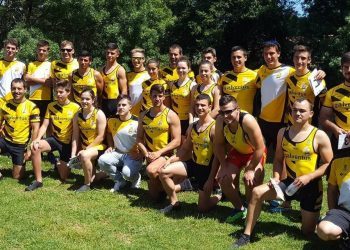 El Club Náutico O Muiño vence en el Descenso del Umia