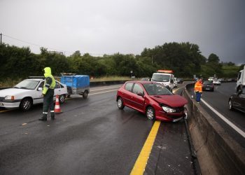 Dos accidentes en Mos causan retenciones