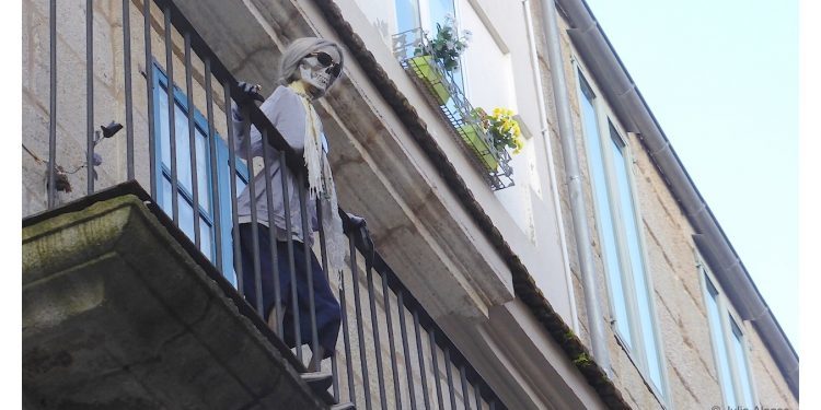 La muerte en el balcón