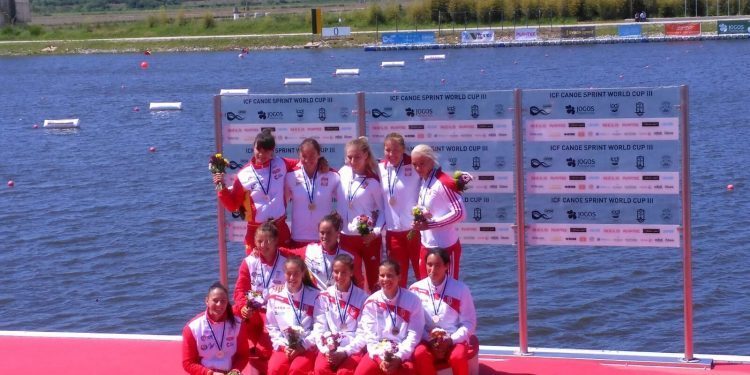 Ana Varela, del Kayak Tudense, plata en la Copa del Mundo