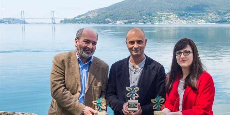 O médico vigués Manuel Esteban gaña o Xerais coa súa primeira obra