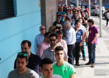 500 renovaciones y 100 altas del abono europeo en el primer día de la campaña