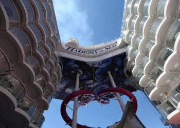 «Harmony of the Seas», el crucero de los toboganes sin límite