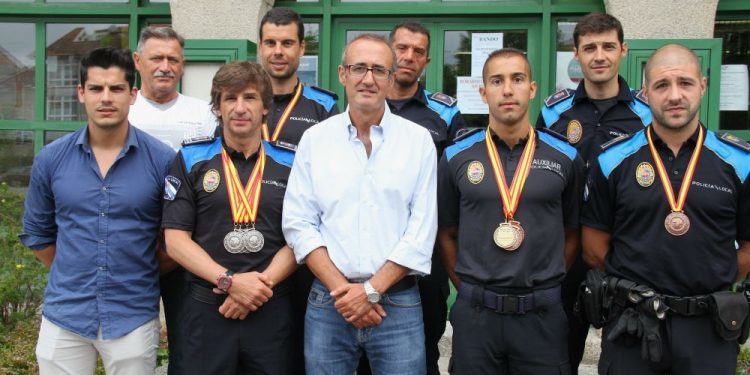 Dos oros, cuatro platas y un bronce para la Policía Local de Nigrán