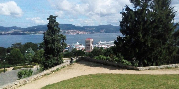 Tala en O Castro y nuevas especies “nobles” para recuperar las vistas