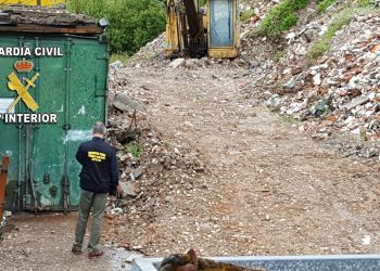 Investigan a tres personas por un vertido ilegal de residuos peligrosos en Gondomar