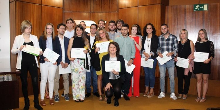 40 nuevos técnicos de FP reciben su título del Centro de Estudios Povisa