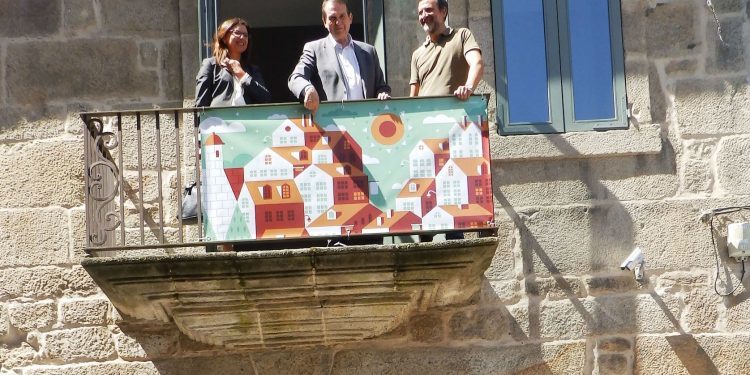 El arte escala a los balcones del Casco Vello