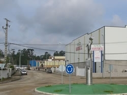 Muere un trabajador en Salvaterra al clavarse una astilla de madera