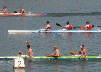 El Kayak Tudense sigue líder y se jugará el título este domingo