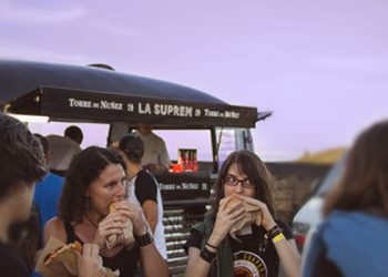 La moda de las «food trucks» invadirá el paseo de Ramallosa