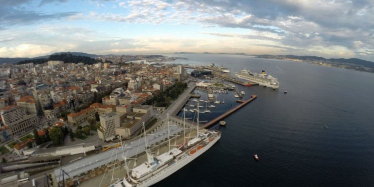 El Puerto renuncia a la segunda estación marítima y dedica el «Tinglado» a almacén