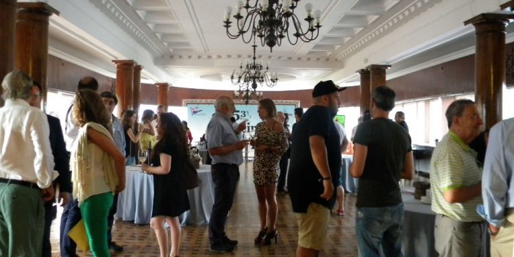 Casal de Armán se sube a bordo de las catas solidarias