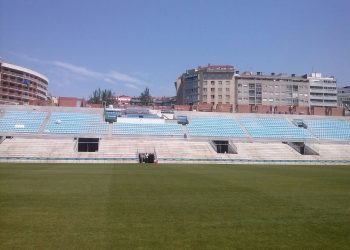 El Concello se compromete a que Tribuna esté lista para el Celta-Atlético y el debut europeo