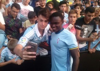 Pione Sisto desata la ilusión y ya se atreve con el castellano