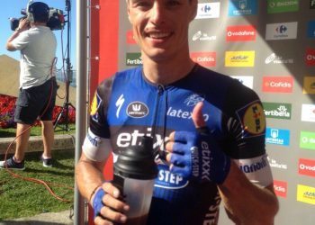 Meersman gana en Baiona al esprint en una etapa con mucho público