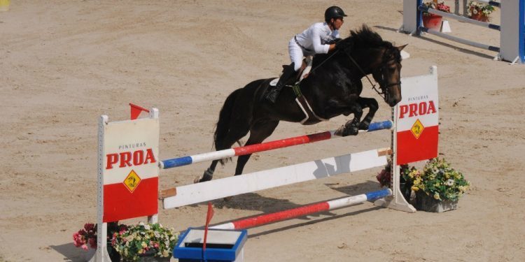Milán y Vozone, triunfadores de la primera jornada del Concurso Hípico Eje Atlántico