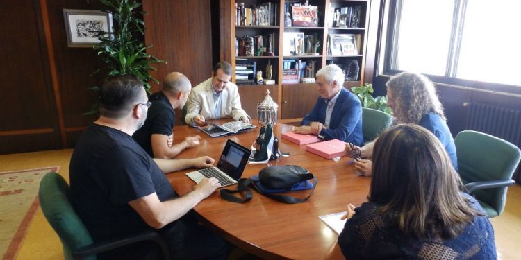 O Club Piragüismo Olívico planea crear «un gran centro deportivo» no porto