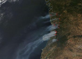 La Nasa capta desde el espacio la ola de incendios en Galicia y Portugal