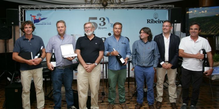 Navegantes de leyenda y cata como broche final para lanzar la Regata Ribeiro