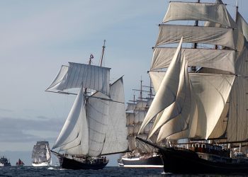 Por octava vez, los grandes veleros amarran en A Coruña