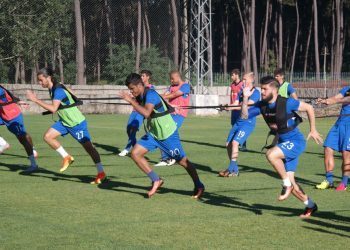 El Estoril, con el excéltico Fabiano y el hijo de Bebeto, concentrado en Mondariz