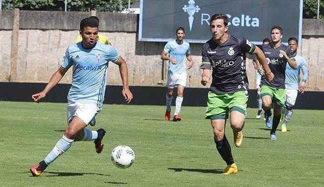 El Celta B perdona al Racing y el Coruxo asalta Tajonar
