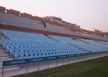 Pasillo entre las obras para acceder a Tribuna Baja y nueva ubicación para el palco