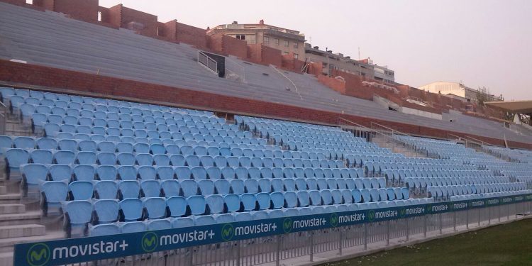 Pasillo entre las obras para acceder a Tribuna Baja y nueva ubicación para el palco