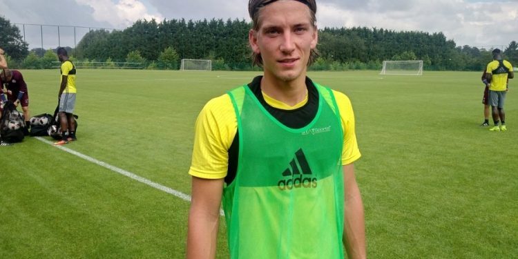 El Anderlecht vende a Praet y va a por Stanciu