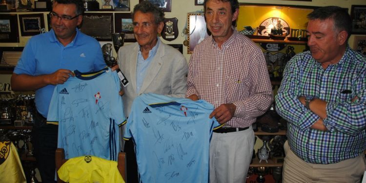 Carlos Mouriño estrecha los lazos del Celta con el Casa Paco 81
