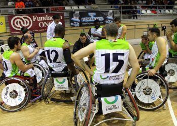 Txema Avendaño y Podnieks abandonan el Amfiv