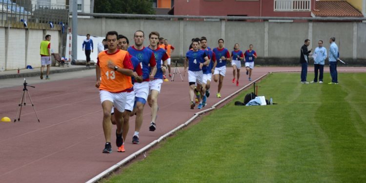 Os árbitros examínanse en Balaídos