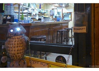 El búho vigila el mechero