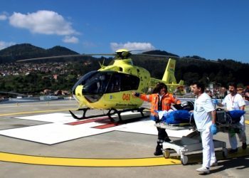 Evacuado en helicóptero a Vigo un operario herido en Cangas