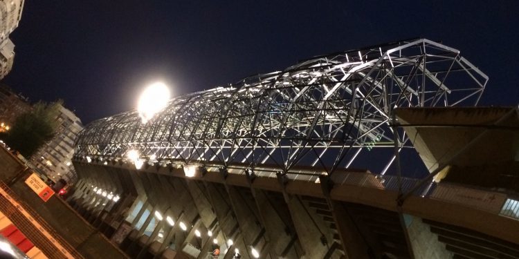 “Felicitamos a Mouriño polo negocio especulativo, pero vaise a usufructuar o estadio por un euro ao ano”