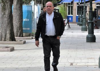 «Mi mujer murió hace nueve meses en un pasillo del Cunqueiro y todavía no sé por qué»