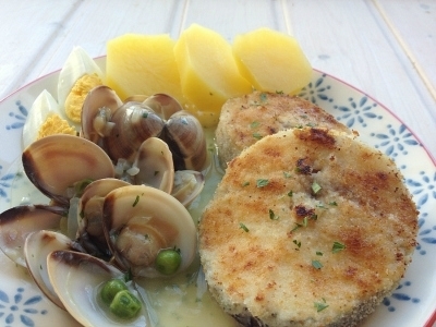 Merluza a la plancha en salsa verde