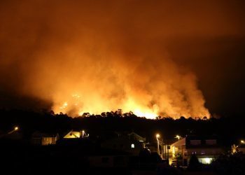 Alerta durante toda la noche en Vincios por un incendio en el Galiñeiro