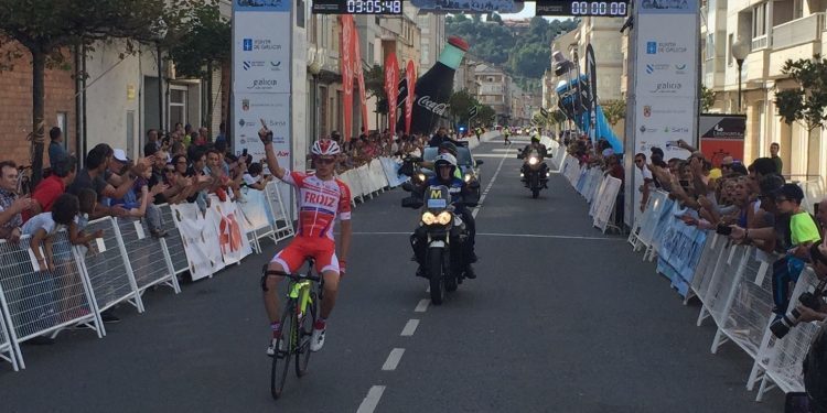 Jurado gaña en Verín e o redondelán Samuel Blanco segue líder