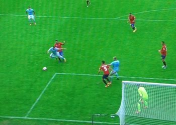 Males propios y también errores ajenos: la nefasta racha arbitral